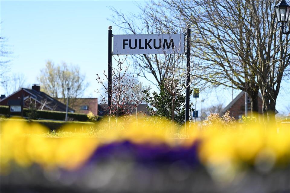 Auf einem Grundstück im Ort Fulkum wurde die Leiche entdeckt. Lars Penning/dpa