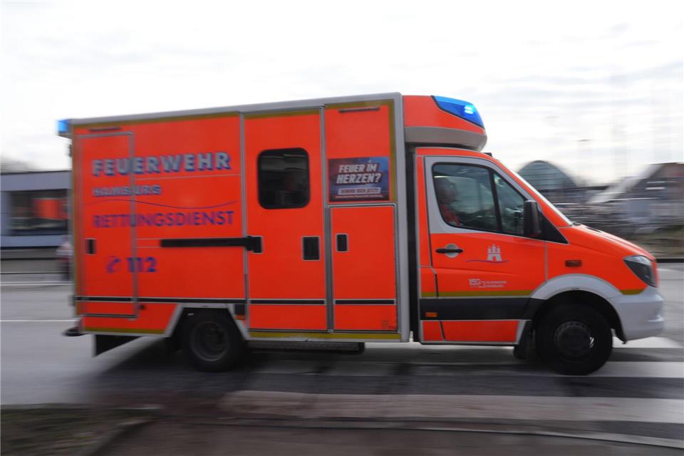 Auf einem Tanker in Brunsbüttel ist eine giftige Substanz ausgetreten. (Symbolbild)Marcus Brandt/dpa