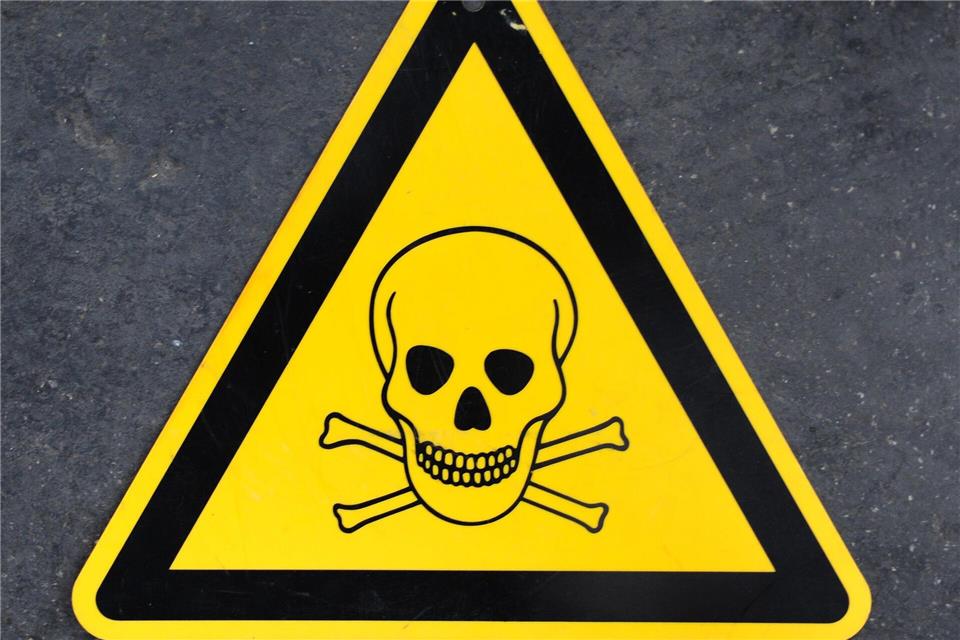 Auf einer Straße war Quecksilber entdeckt worden. (Symbolbild)Marc Müller/dpa