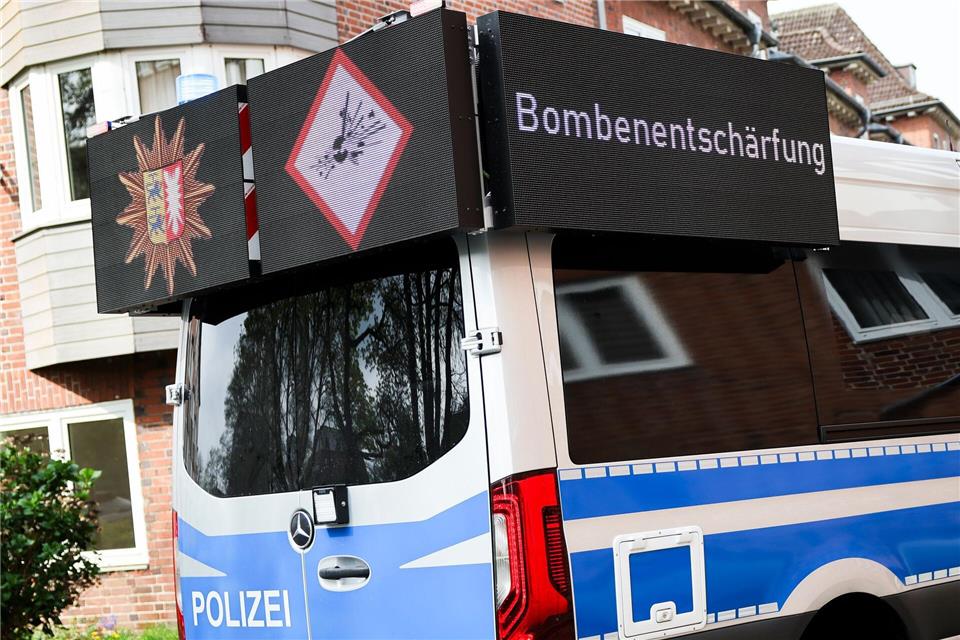 Auf verschiedenen Wegen dürfte es am Sonntag zu Einschränkungen kommen. (Symbolbild)Christian Charisius/dpa