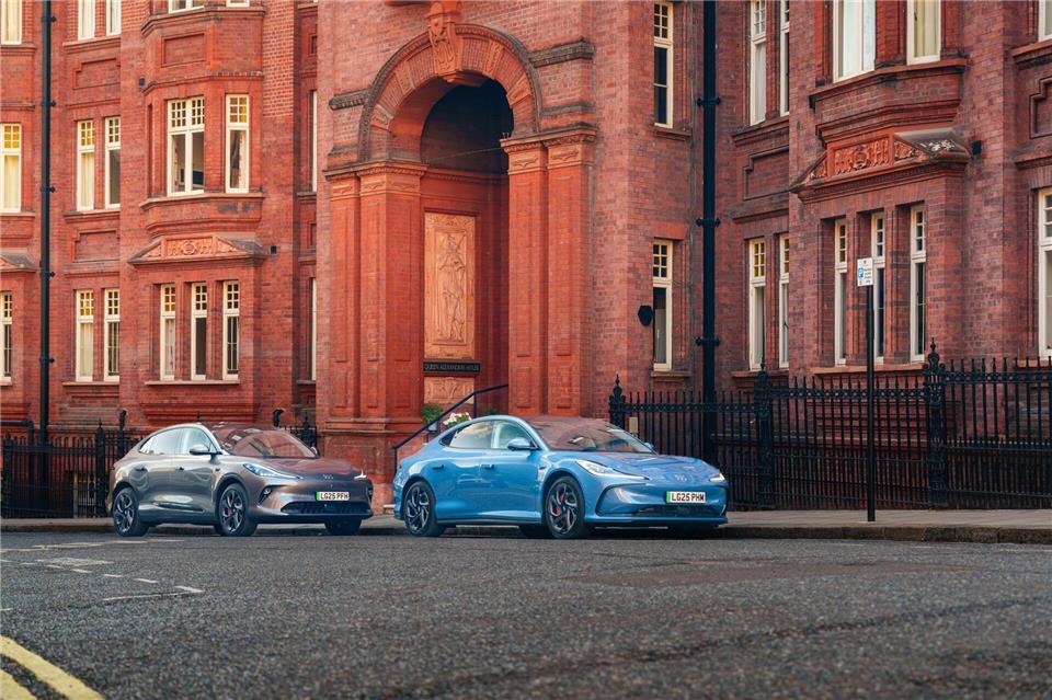 Aufbruch: Die chinesische Automarke MG mit britischen Wurzeln will mit IM6 (l) und IM5 nun auch in Europa ins automobile Oberhaus drängen.MG Motor/dpa-tmn