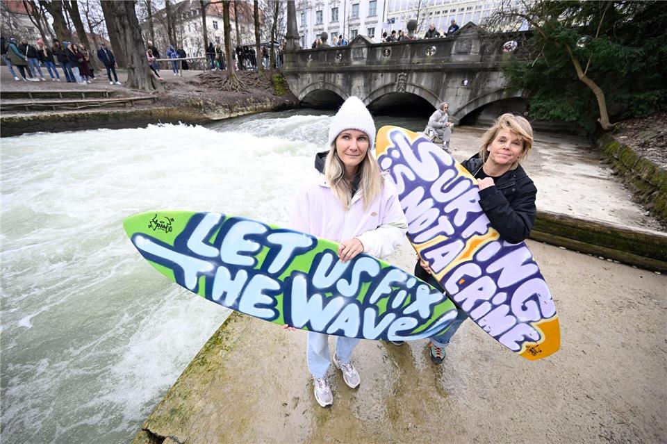 Aufgerufen zu der Kundgebung hatte unter anderem der Surfclub München. Felix Hörhager/dpa