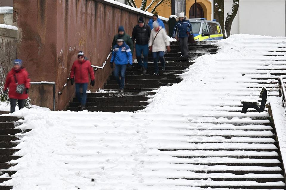 Aufgrund des Winterwetters kam es zu zahlreichen Unterrichtsausfällen in Thüringen.Hendrik Schmidt/dpa