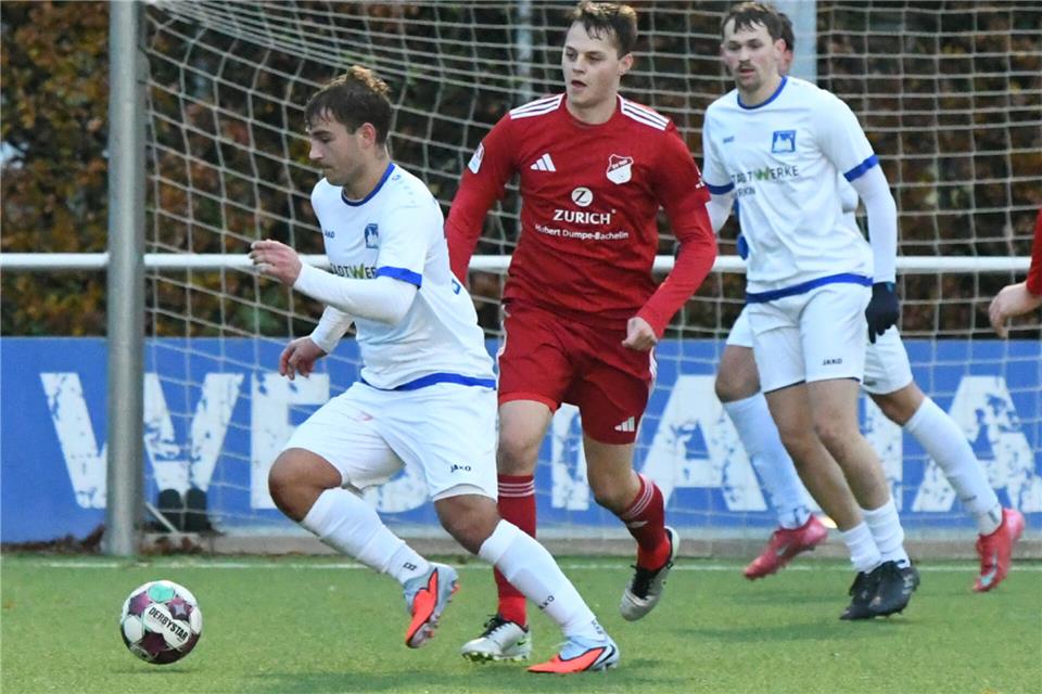 Aufgrund seiner Rotsperre verpasst Johannes Koschmieder (links) auch noch das nächste Gemener Testspiel am kommenden Samstag in Greven.