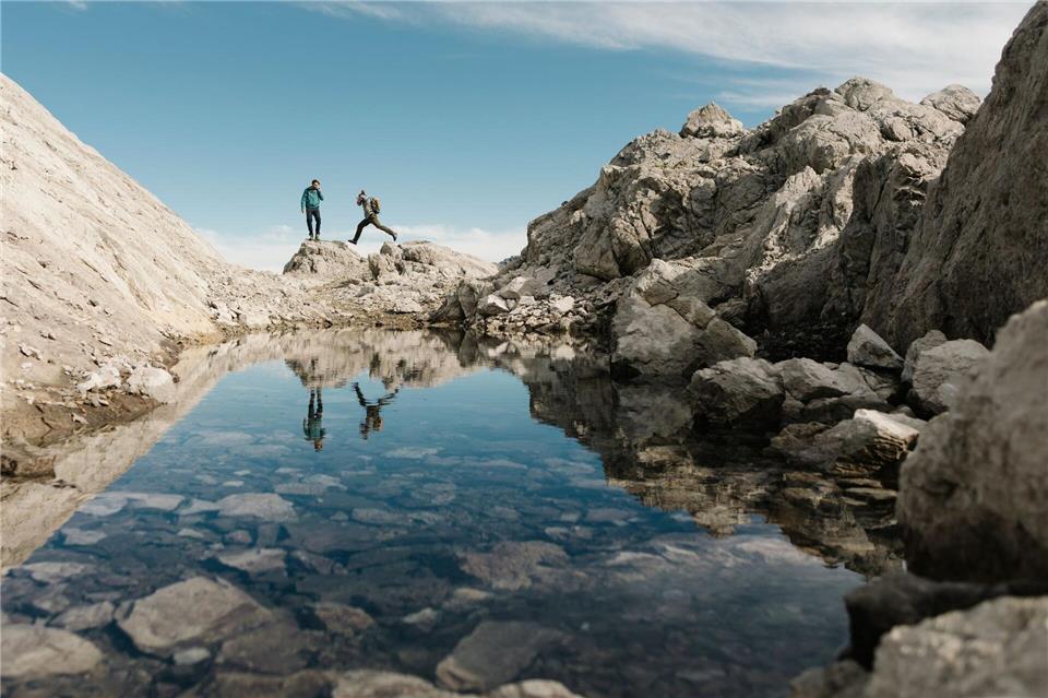 Aufstieg zum höchster Punkt der Tour in schöner Kulisse - es geht zur Bergstation Valluga I auf 2.647 Metern.Arlberg Marketing GmbH/dpa-tmn