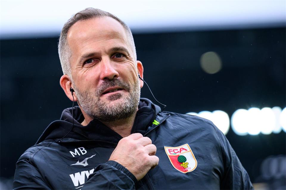 Augsburg-Trainer Baum warnt vor einem physisch starken Gegner. (Archivbild)Tom Weller/dpa
