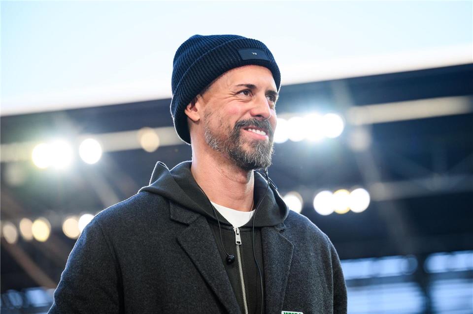 Augsburg-Trainer Sandro Wagner kann aufatmen.Tom Weller/dpa