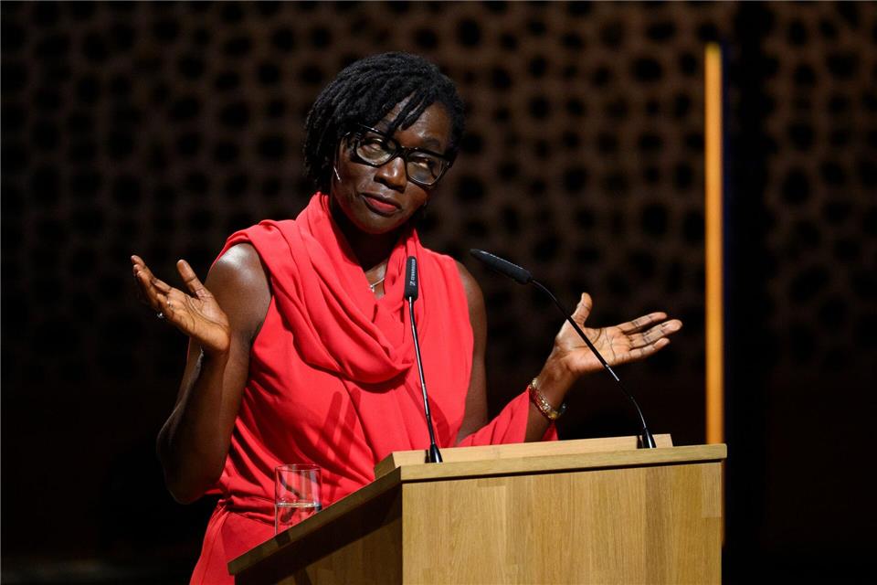 Auma Obama spricht über Risiken von Künstlicher Intelligenz und mahnt zu einem bewussteren Umgang. (Archivbild)Gregor Fischer/dpa