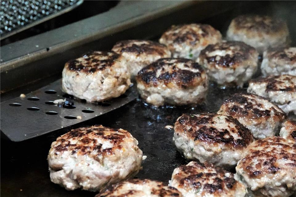 Aus Nutria-Fleisch können verschiedene Gerichte hergestellt werden. (Archivbild)Ann-Marie Utz/dpa