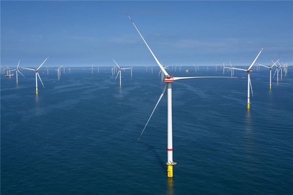 Aus Offshore-Windkraft ergeben sich Gewerbesteuerbeträge in Millionenhöhe. (Archivbild) Lars Penning/dpa