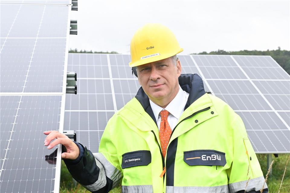 Aus Sicht von EnBW-Chef Georg Stamatelopoulos veranschaulicht der Energiepark Gundelsheim sehr gut, wie ein Standort von mehreren erneuerbaren Technologien profitieren kann.Bernd Weißbrod/dpa