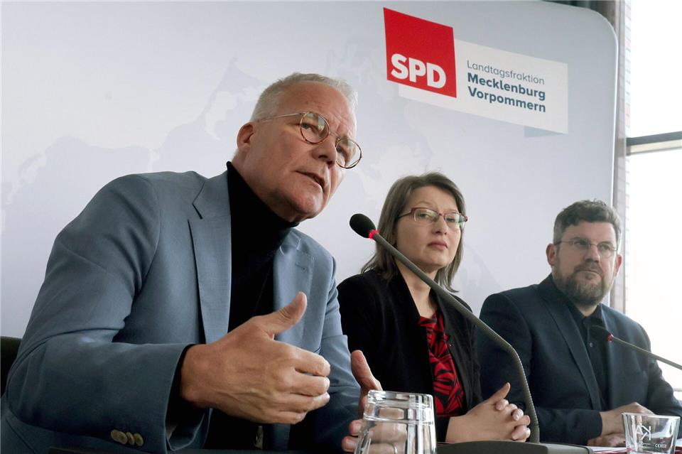 Aus Sicht von SPD-Bundestagsfraktionschef Matthias Miersch richtet sich die Forderung nach mehr Hafenmitteln vor allem an den Bundesverkehrsminister. (Archivbild)Bernd Wüstneck/dpa