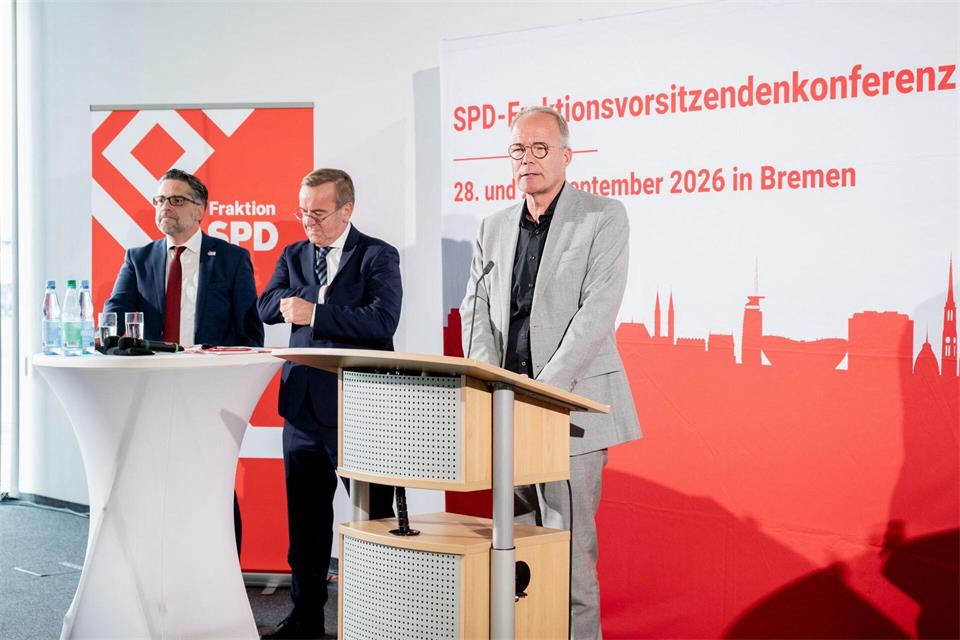 Aus Sicht von SPD-Bundestagsfraktionschef Matthias Miersch muss eine Pflegereform Ungerechtigkeiten beseitigen. Hauke-Christian Dittrich/dpa
