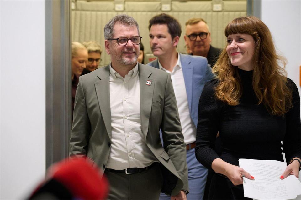 Aus den sogenannten Vorgesprächen von Linke, Grünen und SPD in Berlin sind Sondierungen zur Regierungsbildung geworden. (Archivbild)Annette Riedl/dpa