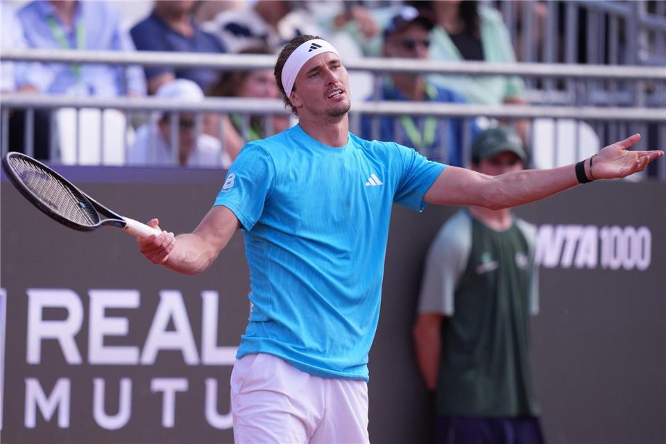 Aus im Achtelfinale von Rom: Alexander Zverev hadert mit seinem Spiel.Alfredo Falcone/LaPresse/AP/dpa