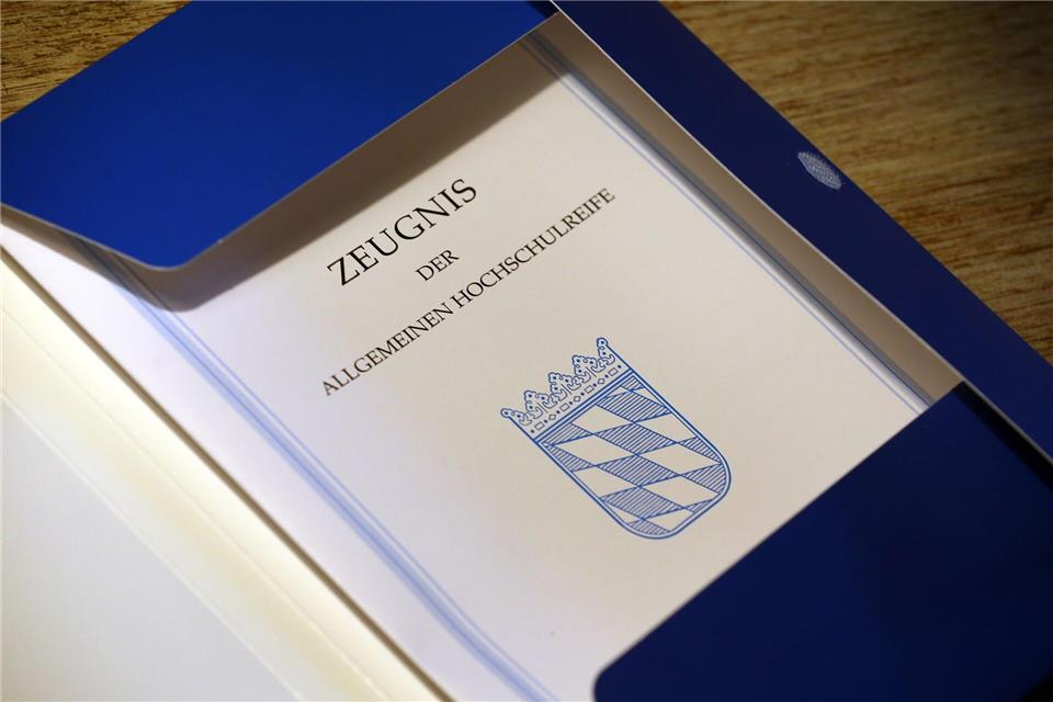 Ausbildung, Studium oder Freiwilligendienst: Unter bestimmten Voraussetzungen kann das Kindergeld auch bis zum 25. Geburtstag gezahlt werden.Karl-Josef Hildenbrand/dpa/dpa-tmn