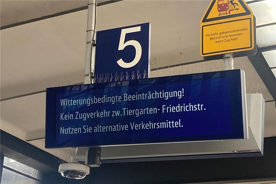 Ausfälle bei der S-Bahn waren Folge eines heftigen Gewitters in Berlin.  Sophia-Caroline Kosel/dpa