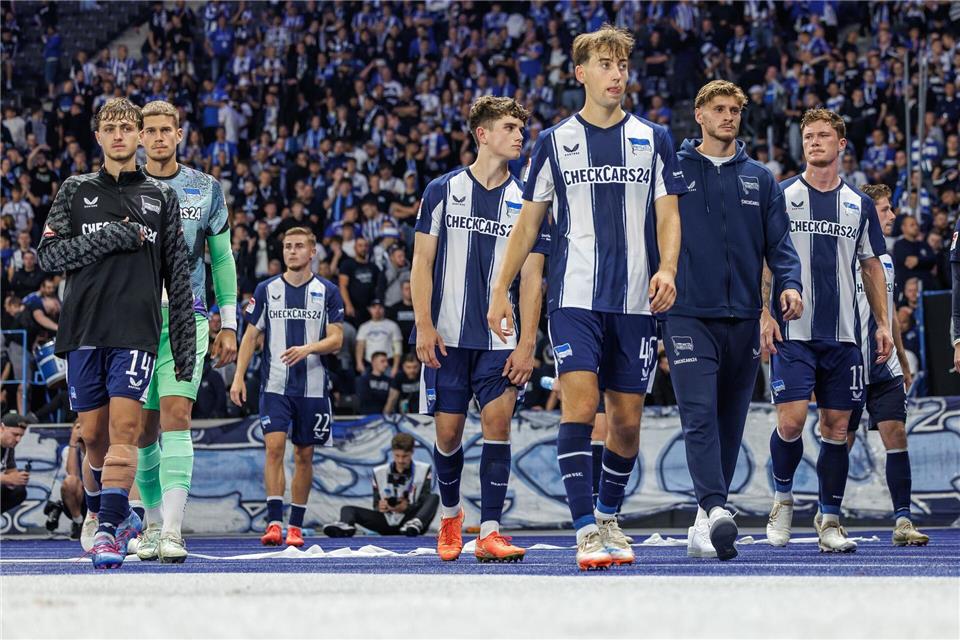 Ausgebuht und ausgepfiffen: Ende August steckte Hertha noch in der Krise. (Archivbild)Andreas Gora/dpa