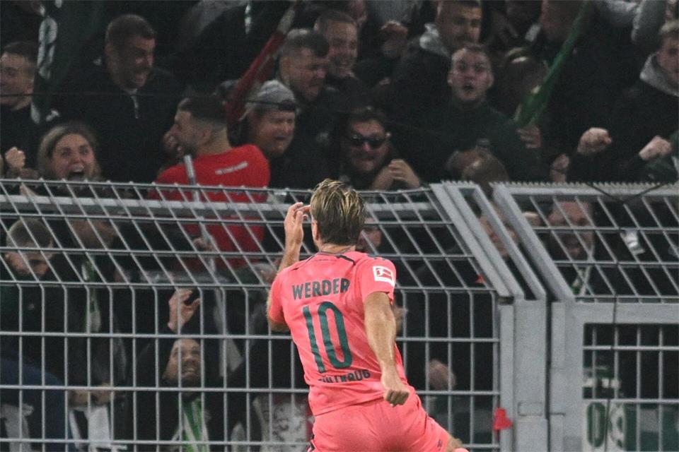 Ausgerechnet der Ex-Dortmunder Niclas Füllkrug schockte den BVB spät.Bernd Thissen/dpa
