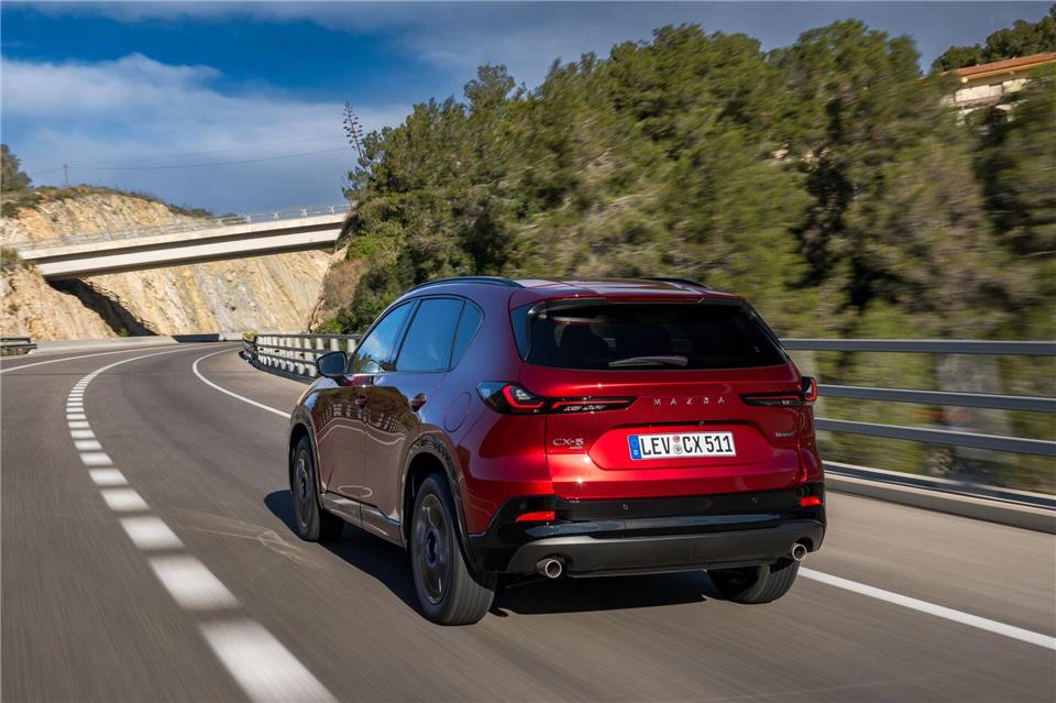 Ausgeschlafen unterwegs: Komfortabel und ein Hauch sportliche Verbindlichkeit - so ließen sich die Aussagen des Testers über das Fahrwerk auch interpretieren.Mazda/dpa-tmn