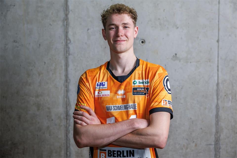 Außenspieler Tom Koops holte gegen die Netzhoppers die meisten Punkte für die BR Volleys (Archivbild)Andreas Gora/dpa