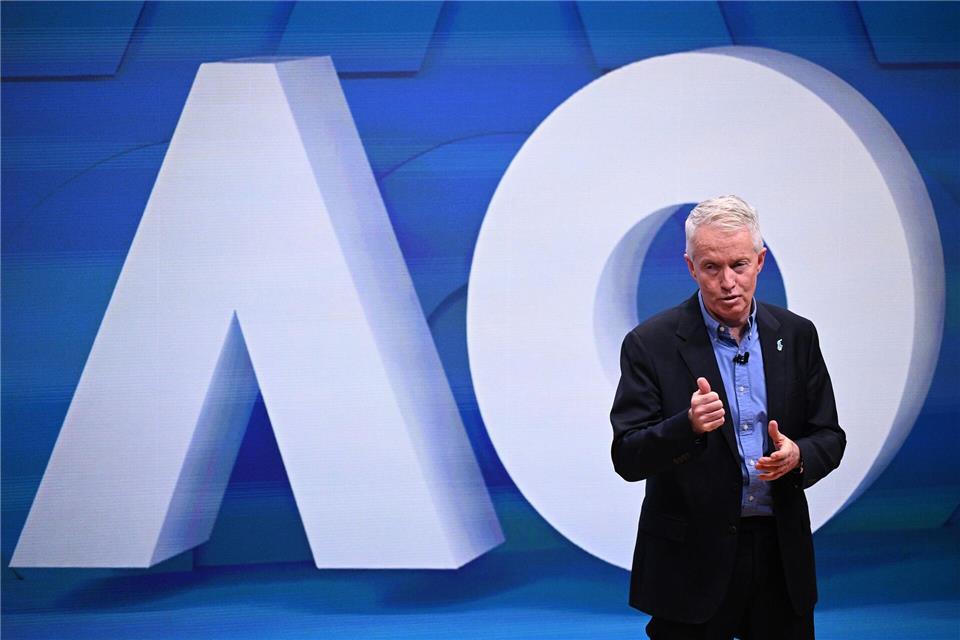 Australian-Open-Boss Craig Tiley will mit den Tennisprofis über die vielen Kameras auf der Anlage reden.James Ross/AAP/dpa