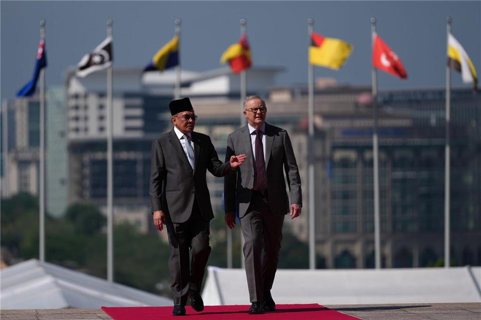 Australiens Premierminister Anthony Albanese reist derzeit durch Südostasien, um die Treibstoffversorgung in Down Under zu sichern.Vincent Thian/Pool AP/AP/dpa