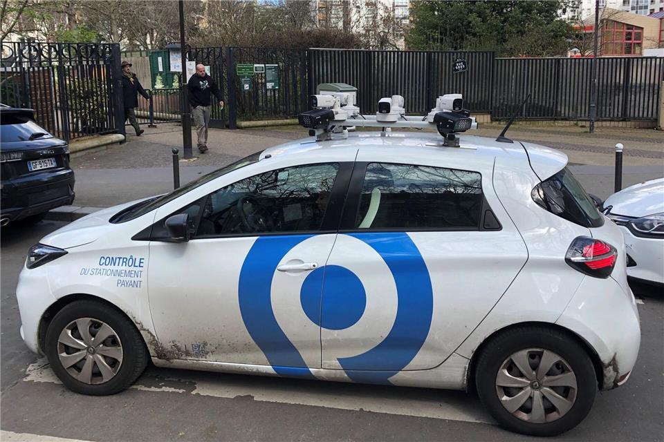 Autofahrer in Straßburg kennen sie schon: Scan-Fahrzeuge im Einsatz gegen Falschparker. (Archivbild)Michael Evers/dpa