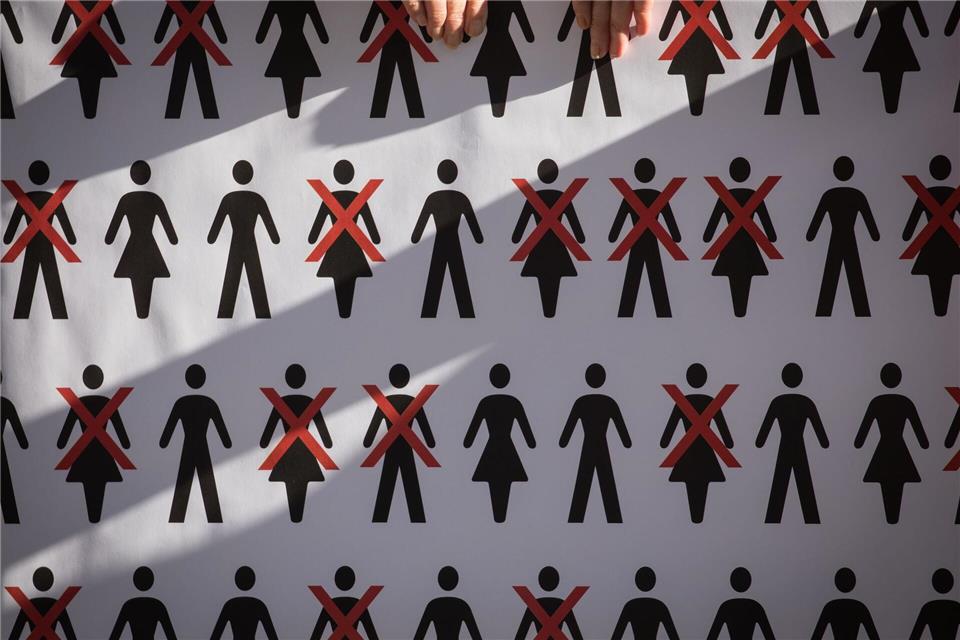 Autohersteller, Zulieferer und Maschinenbauer im Südwesten stehen unter Kostendruck - und streichen Stellen. (Symbolbild)picture alliance/dpa