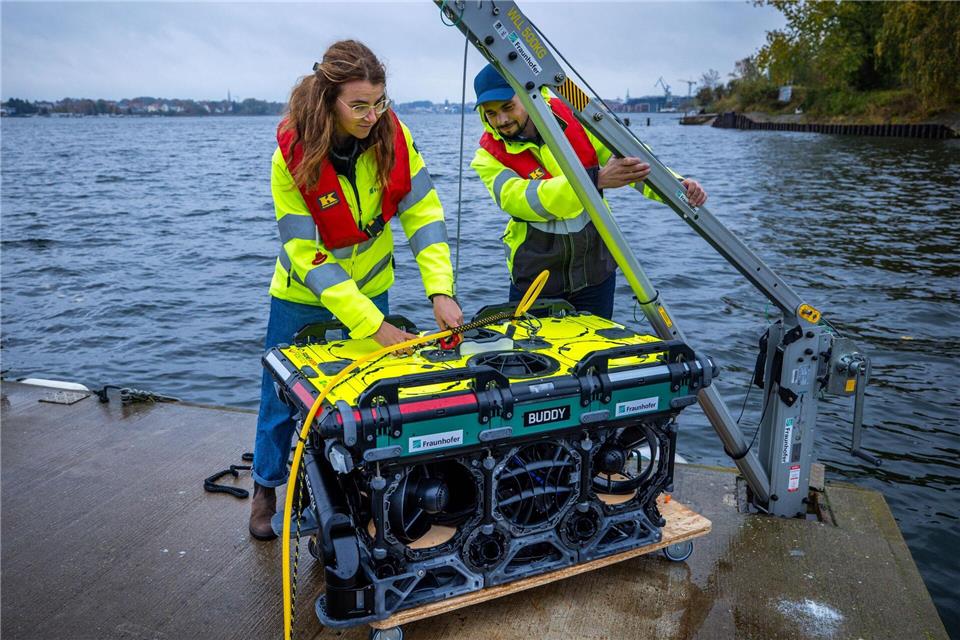 Autonome Wasser- und Unterwasserfahrzeuge könnten den Schutz kritischer Infrastruktur auf dem Meer erleichtern.Jens Büttner/dpa