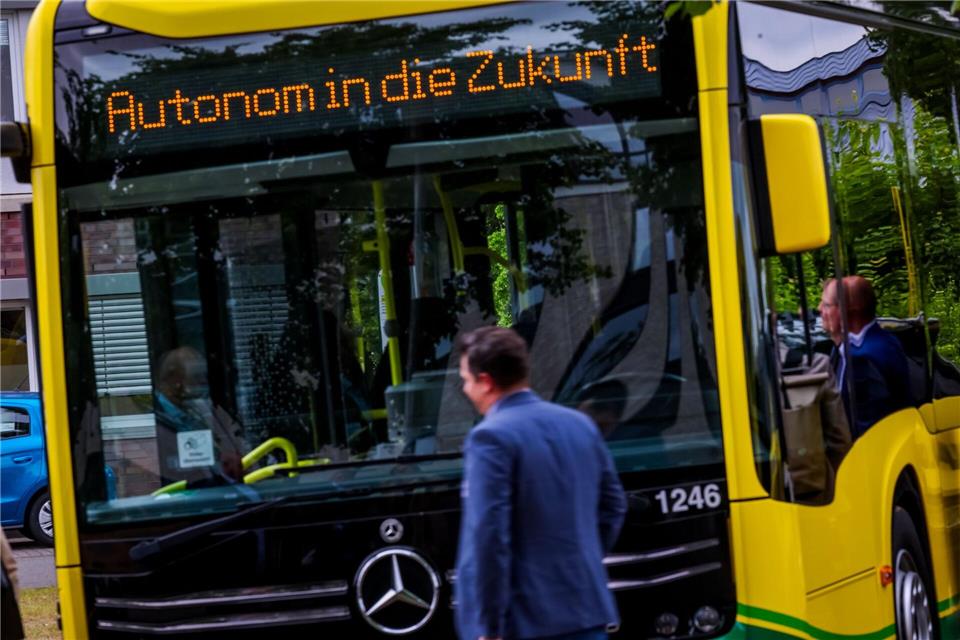 Autonomes Fahren gilt als Schlüsseltechnologie für die Mobilität der Zukunft und als Chance für den Industriestandort. (Archivbild) Jens Büttner/dpa