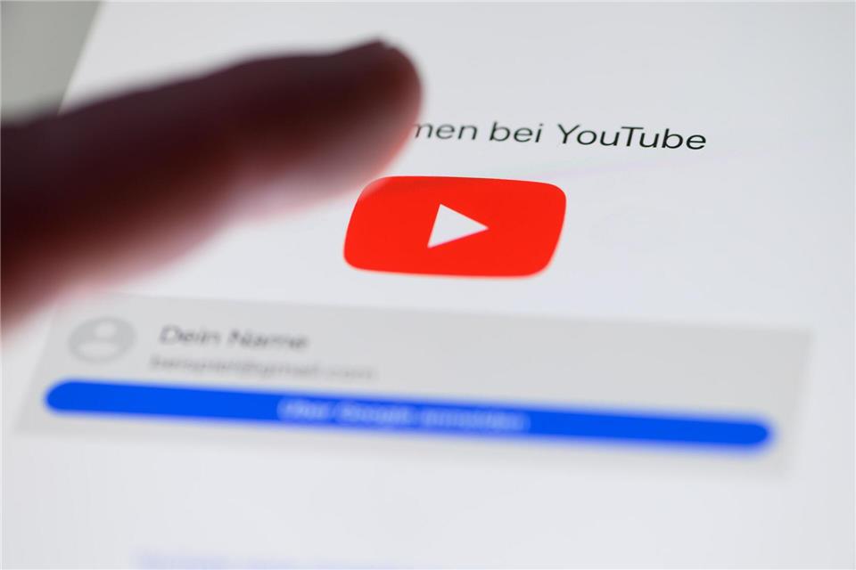 Autoren von Youtube-Videos bekommen Zugang zu neuen KI-Werkzeugen. (Illustration)Robert Michael/dpa