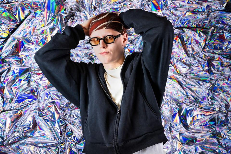 BELA tritt mit seinem Song „Herz“ an.Claudius Pflug/ARD/SWR/dpa