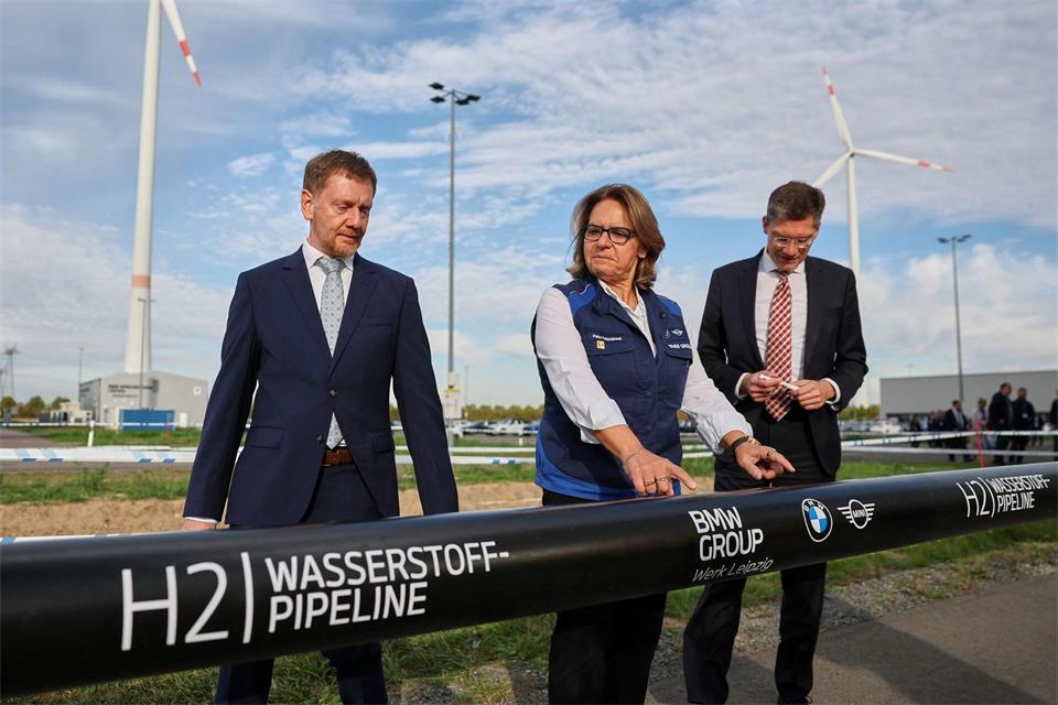 BMW schließt das Leipziger Werk an das Wasserstoff-Kernnetz an.  Jan Woitas/dpa