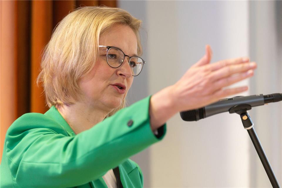 BSW-Chefin Wolf: AfD im Landtag nicht einfach ignorieren BSW-Chefin Katja Wolf will eine andere politische Kultur. Michael Reichel/dpa