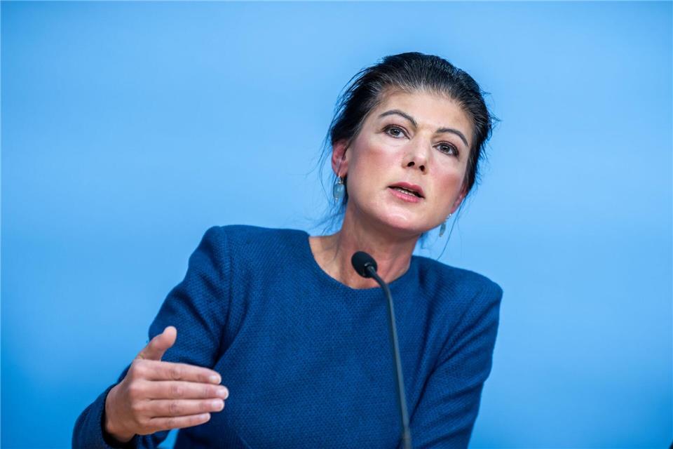 BSW-Chefin Sahra Wagenknecht hat kein Verständnis dafür, dass nicht alle Landtagsabgeordneten ihrer Partei in Brandenburg ihre Positionen voll mittragen. (Archivbild)Michael Kappeler/dpa