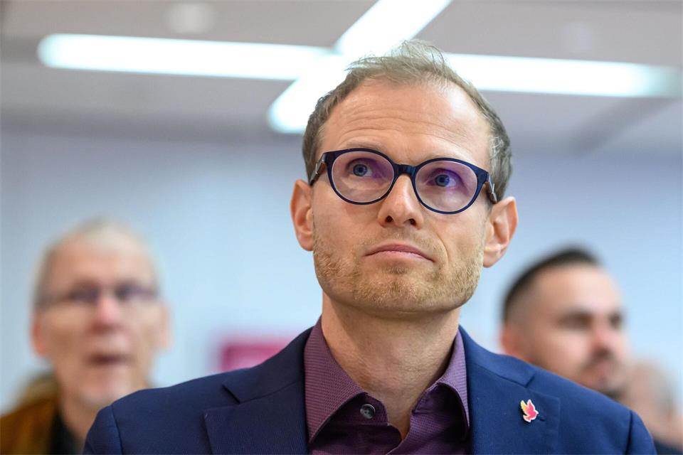 BSW-Fraktionsvorsitzende Ronny Kupke forderte deutliche Anpassungen am Haushaltsentwurf der Regierung von CDU und SPD. (Archivbild)Hendrik Schmidt/dpa