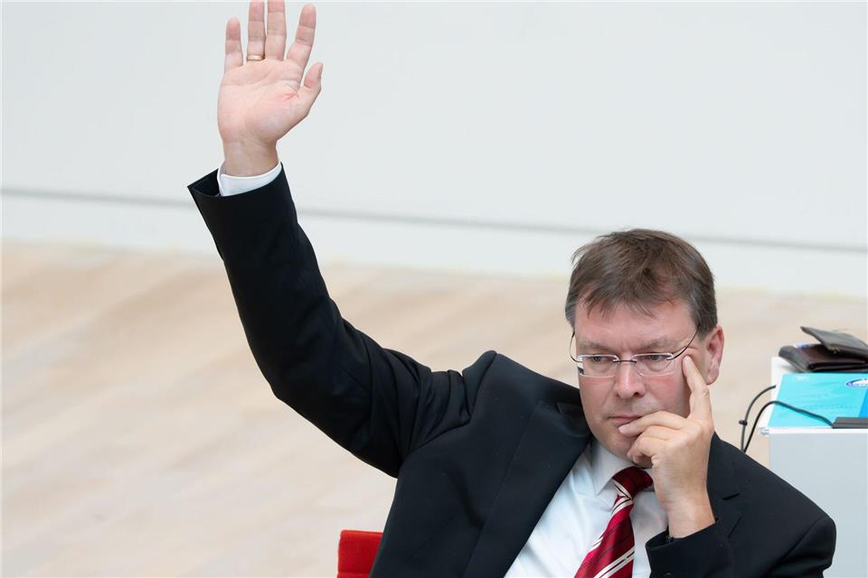 BSW-Politiker Sven Hornauf sieht sein Fragerecht als Abgeordneter verletzt und zieht vors Landesverfassungsgericht. (Archivbild)Soeren Stache/dpa