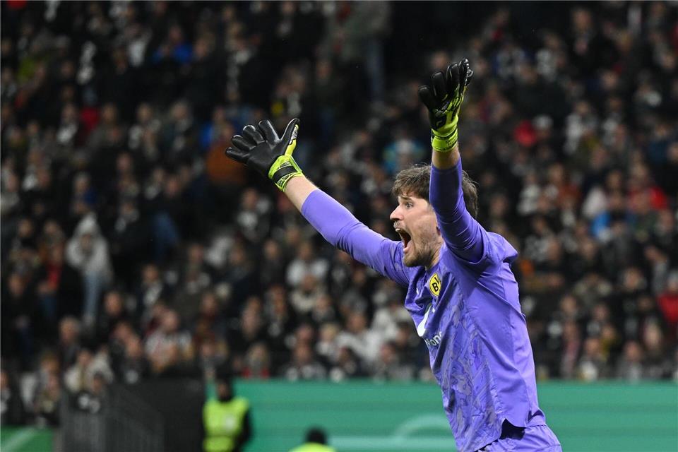 BVB-Keeper Gregor Kobel kassierte zuletzt acht Gegentore in drei SpielenArne Dedert/dpa