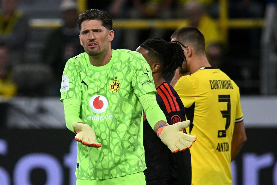 BVB-Keeper Gregor Kobel musste zweimal hinter sich greifen.Bernd Thissen/dpa