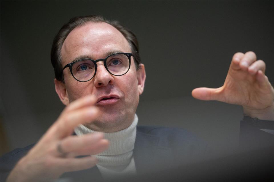 BVG-Chef Henrik Falk will im Frühjahr weitere U-Bahnen bestellen. (Archivbild)Sebastian Gollnow/dpa