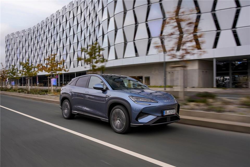 BYD bringt das SUV Sealion 7 auf den Markt, das gegen Konkurrenten wie Porsche Macan und Tesla Model Y antritt.BYD/dpa-tmn