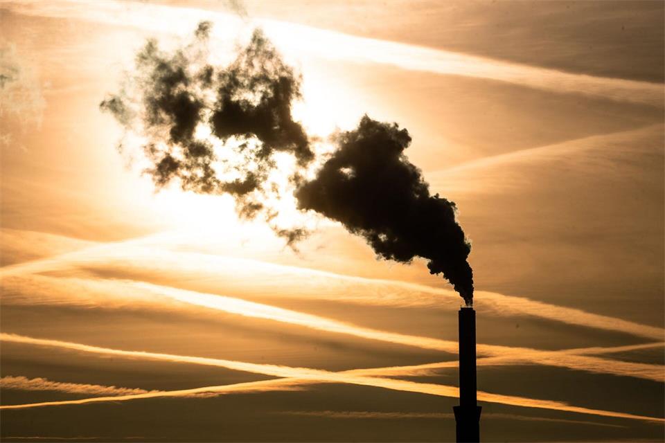 Baden-Württemberg kann seine Klimaziele aus Sicht von Experten ohne weitere Maßnahmen bis 2030 nicht mehr erreichen. (Archivbild)Christoph Schmidt/dpa