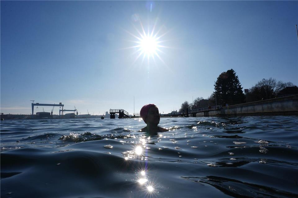 BadewetterMarcus Brandt/dpa