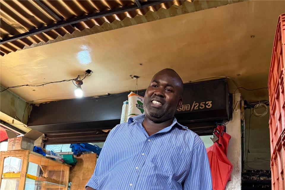 Bäcker Greyson Nyenze unterstützt als Mentor Jugendliche aus dem Slum Kibera. (Archivbild)Eva Krafczyk/dpa