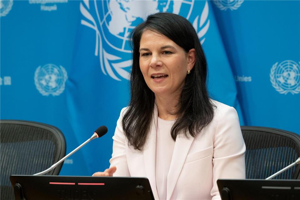 Baerbock zeigt keine Begeisterung für Trumps Vorstoß.Evan Schneider/UN/XinHua/dpa