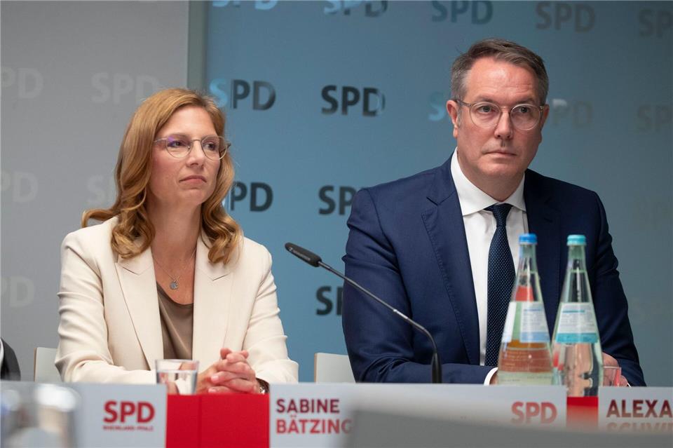 Bätzing-Lichtenthäler und Schweitzer wollen auf dem Parteitag in Kaiserslautern die heiße Phase des Landtagswahlkampfs einläuten. (Archivfoto)Helmut Fricke/dpa
