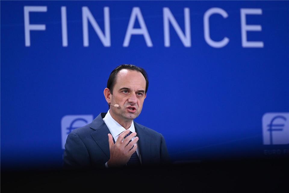 Bafin-Präsident Mark Branson sieht bei offenen Immobilienfonds Risiken für Privatanleger (Archivbild)Arne Dedert/dpa