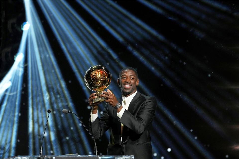 Ballon d’Or 2025 für PSGs Ousmane Dembélé.Thibault Camus/AP/dpa