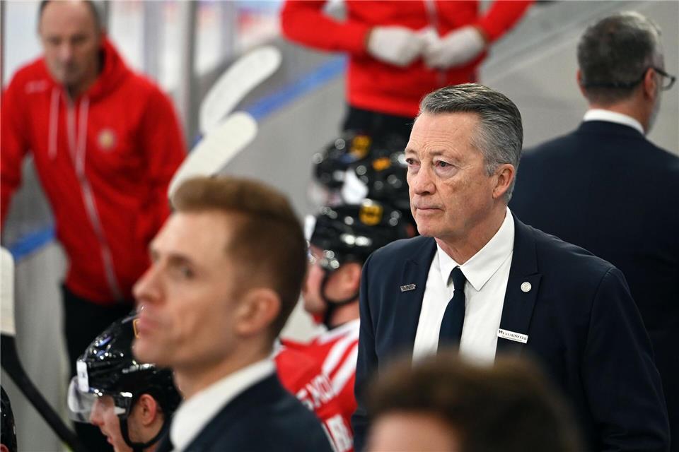 Banger Blick Richtung Olympia bei Bundestrainer Harold Kreis (r).Markus Lenhardt/dpa